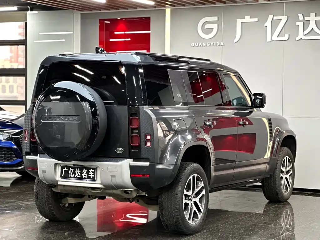 Land Rover Defender — миниатюра 18