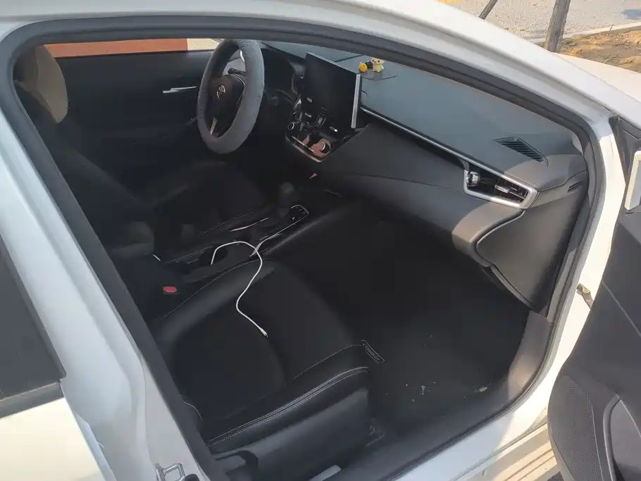 Toyota Corolla — миниатюра 8