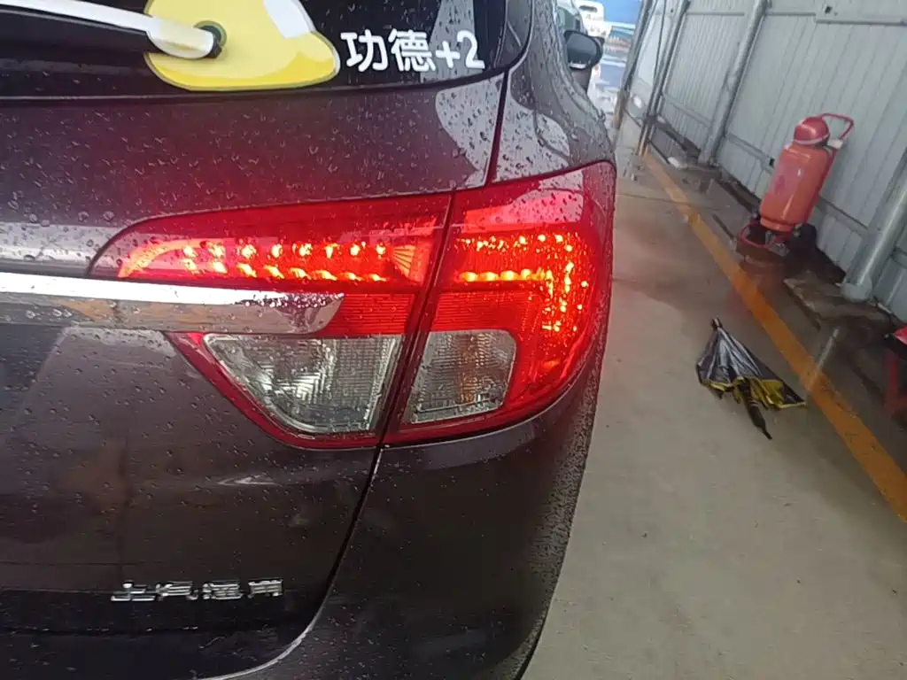 Buick Envision Plus — миниатюра 8
