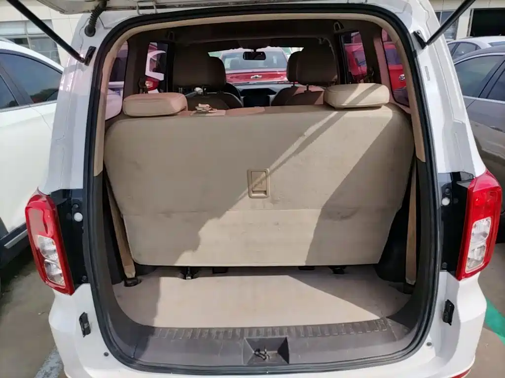 Wuling Hongguang — миниатюра 19