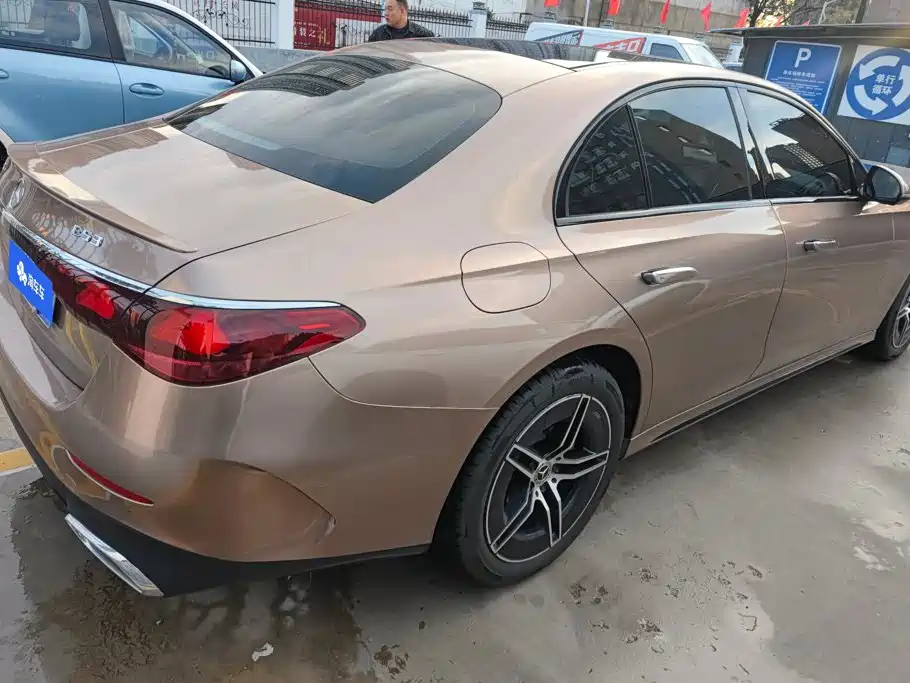 Mercedes-Benz E-Class (Import) — миниатюра 3