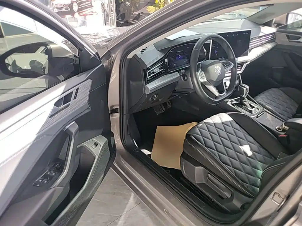 Volkswagen Sagitar — миниатюра 16