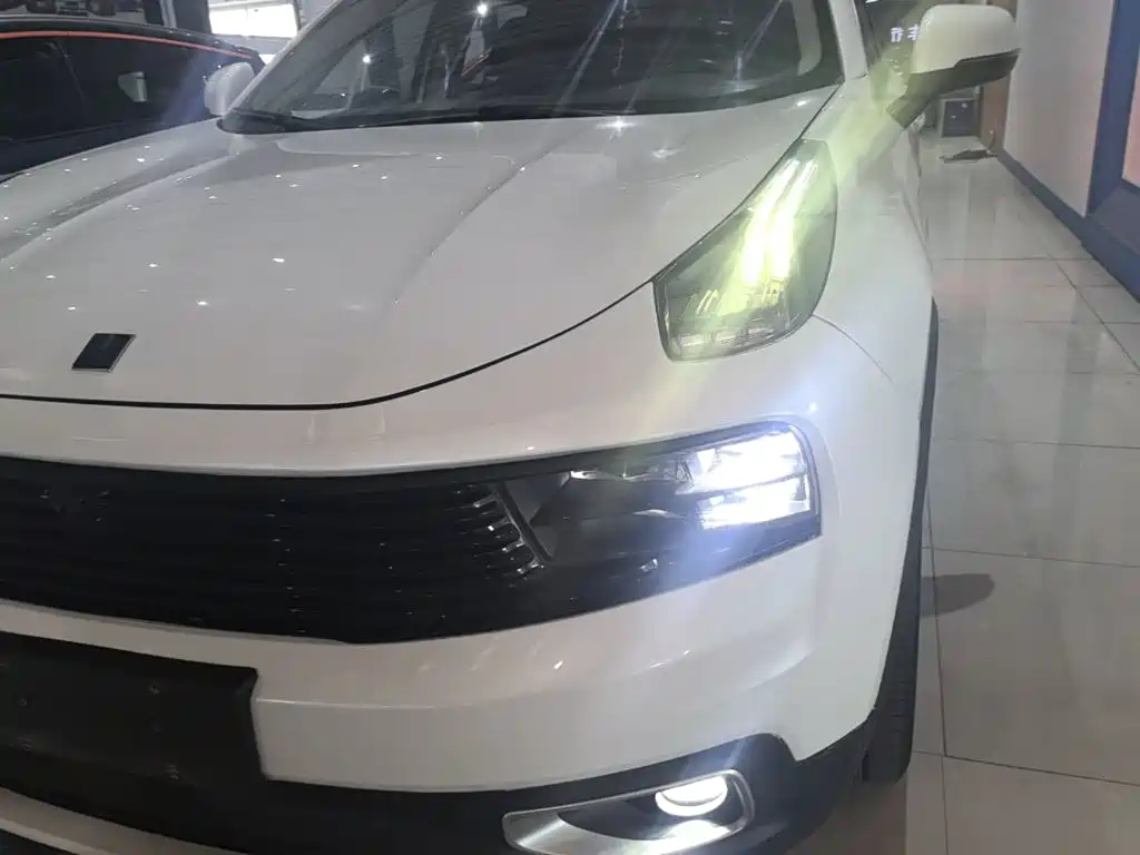 Lynk & Co 01 — миниатюра 24