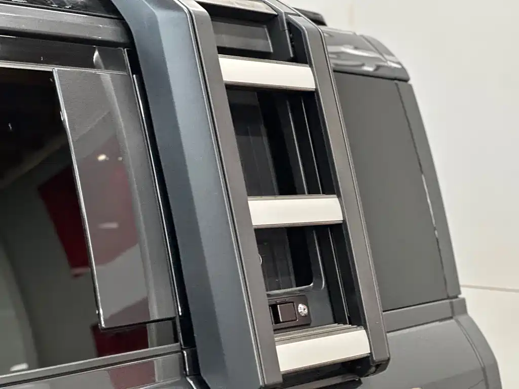 Land Rover Defender — миниатюра 15