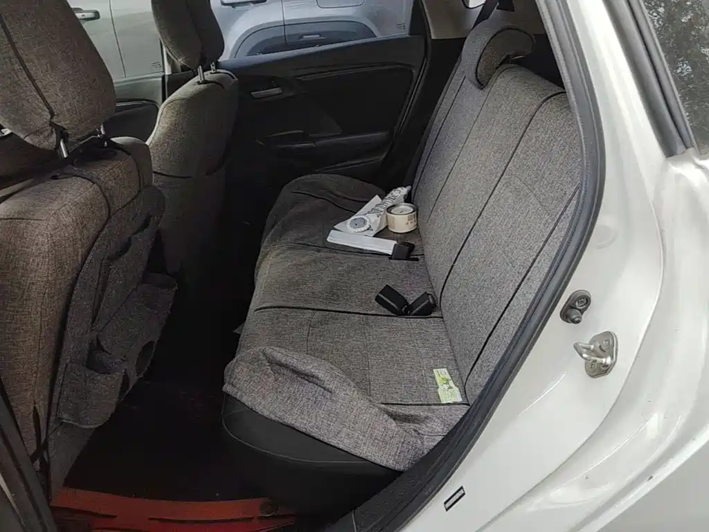 Honda Fit — миниатюра 17