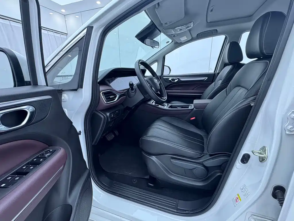 GAC Motor Trumpchi M6 — миниатюра 7