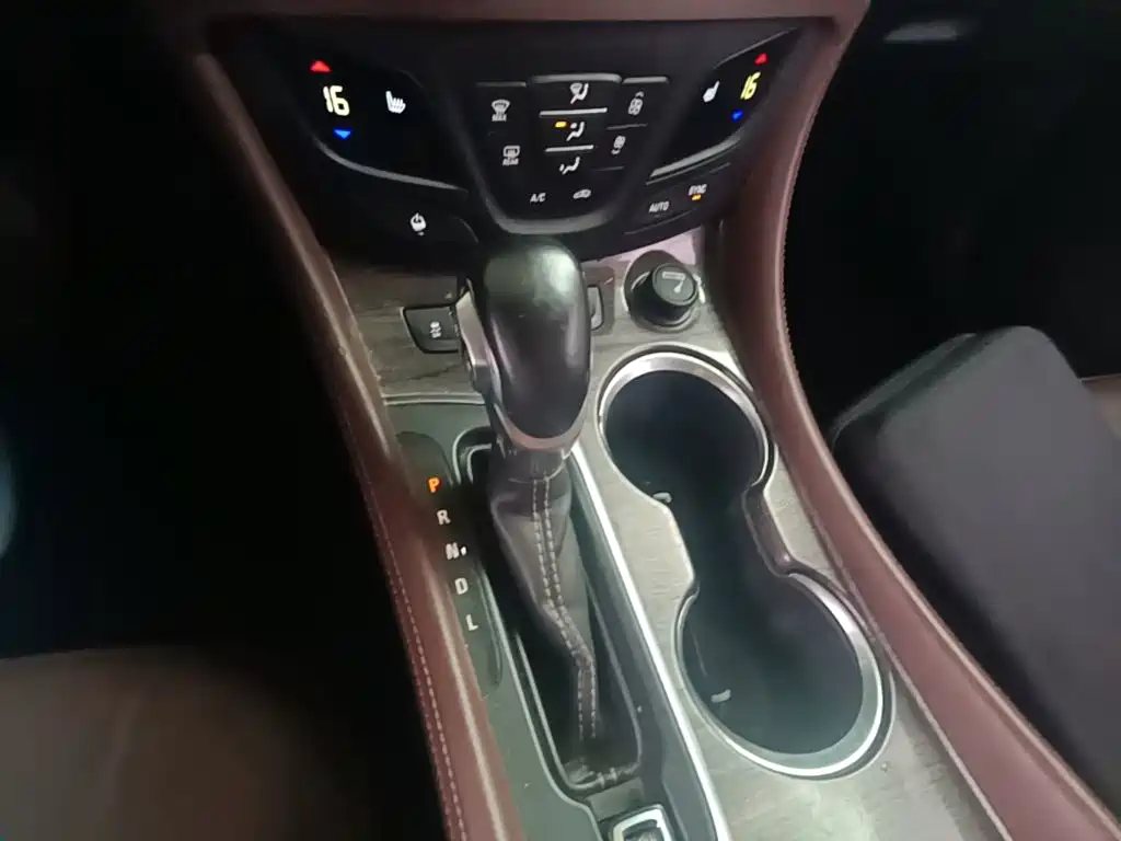 Buick Envision Plus — миниатюра 14
