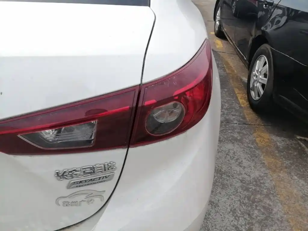 Mazda 3 Axela — миниатюра 8