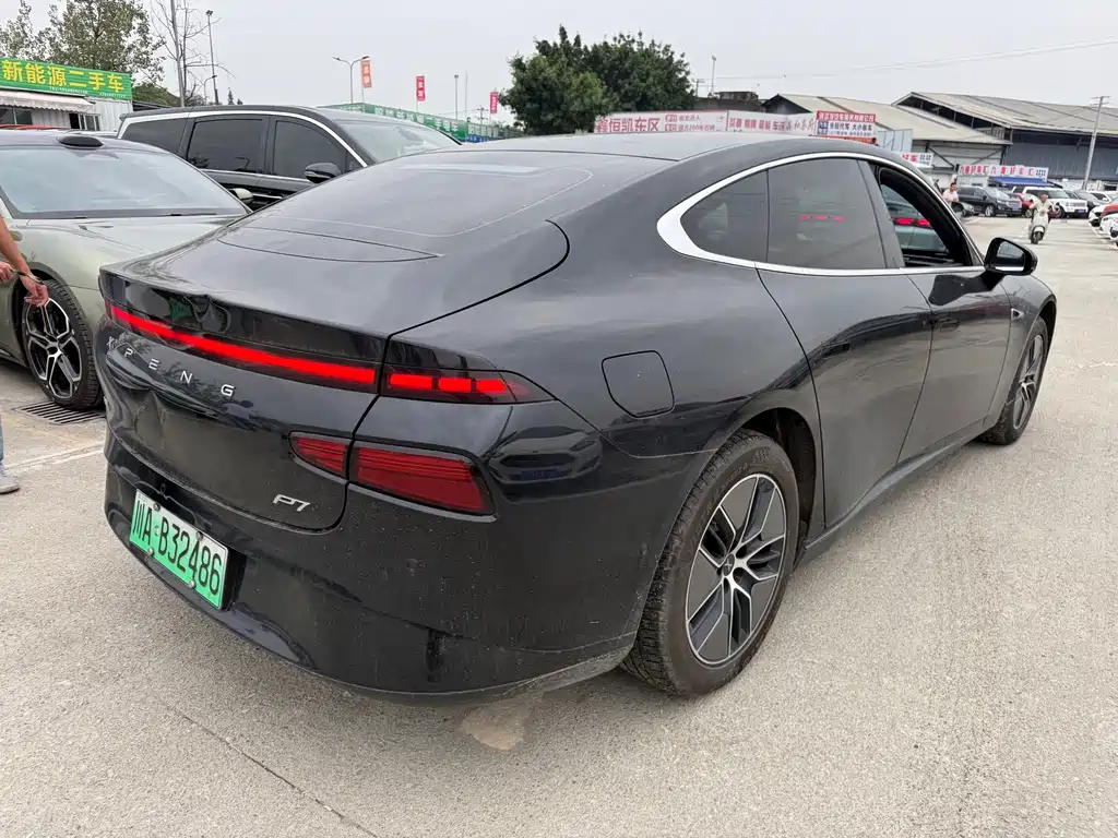 XPeng P7 — миниатюра 8
