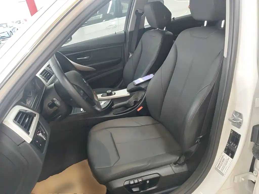 BMW 3 Series — миниатюра 15