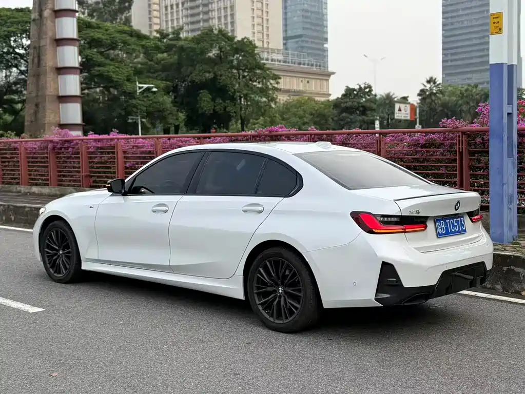 BMW 3 Series — миниатюра 8