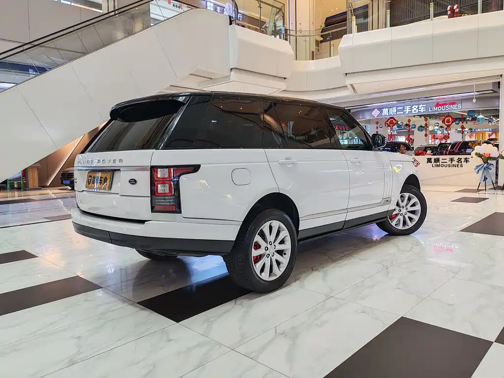 Land Rover Range Rover — миниатюра 9