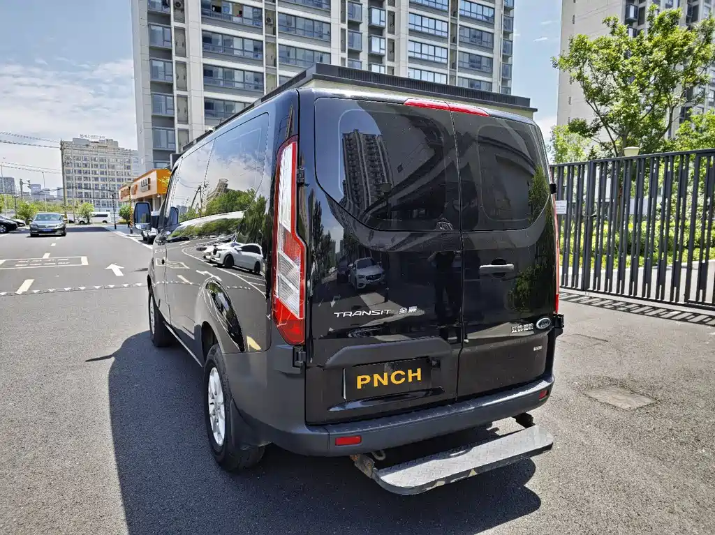 Ford Transit — миниатюра 17