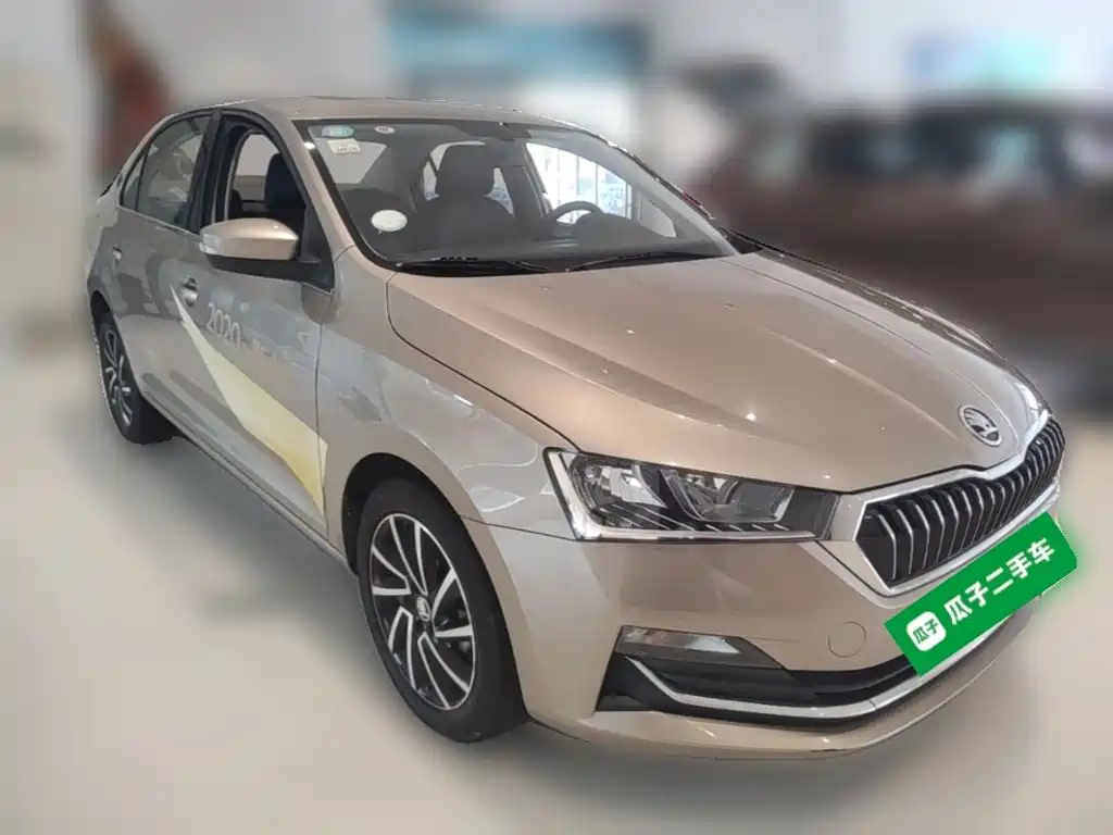 Skoda Rapid — миниатюра 6