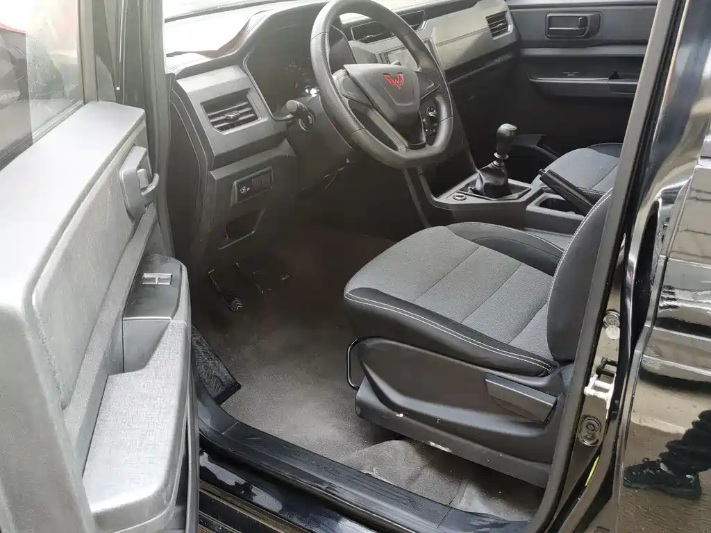 WULING WULING HONGGUANG PLUS
