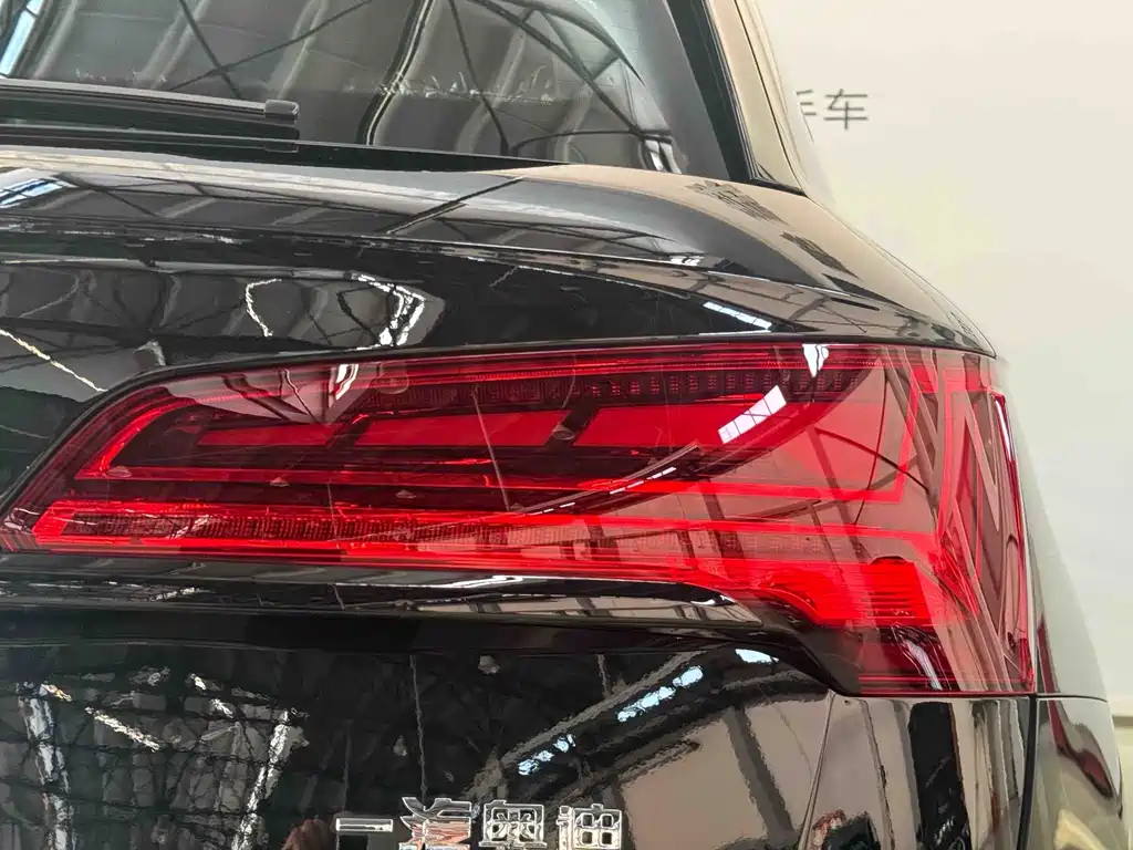 Audi Q5L — миниатюра 11