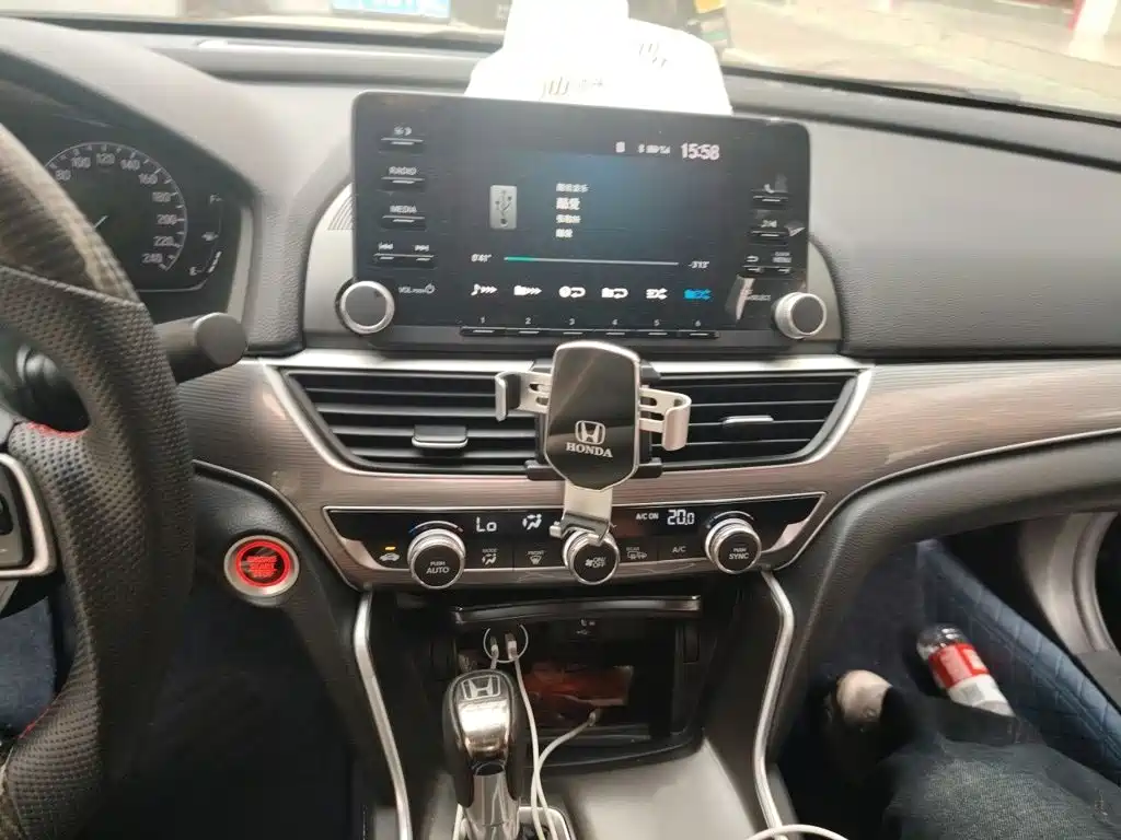 Honda Accord — миниатюра 6