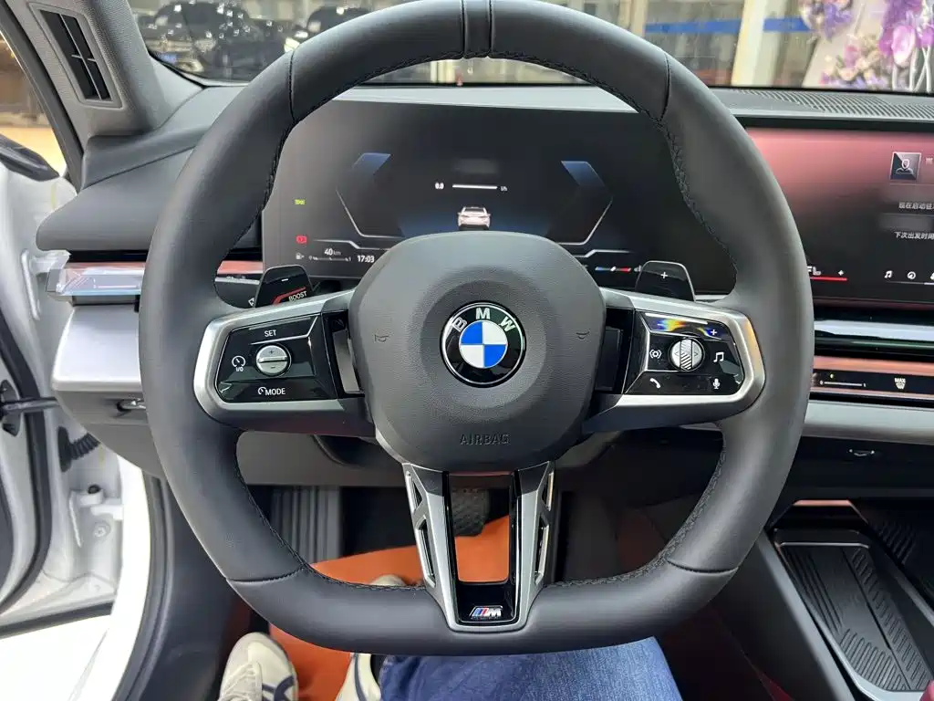 BMW 5 Series — миниатюра 7