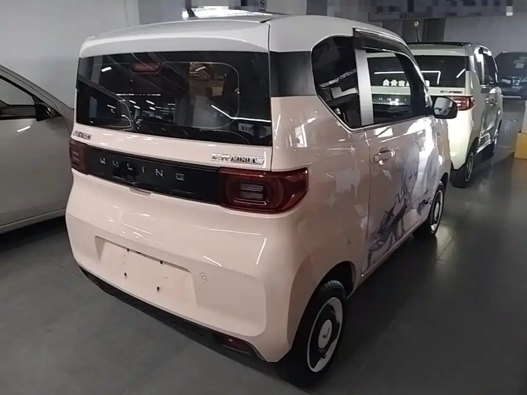 Wuling MINIEV — миниатюра 7