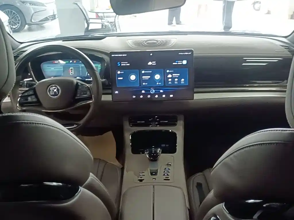 BYD Han — миниатюра 10