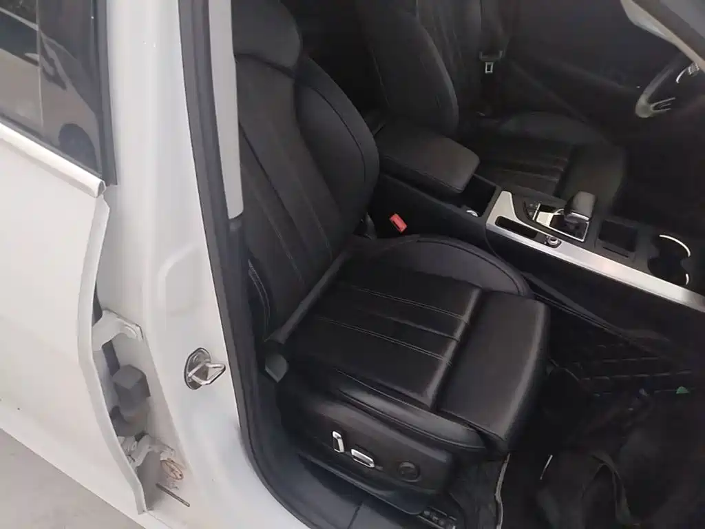 Audi A4L — миниатюра 25