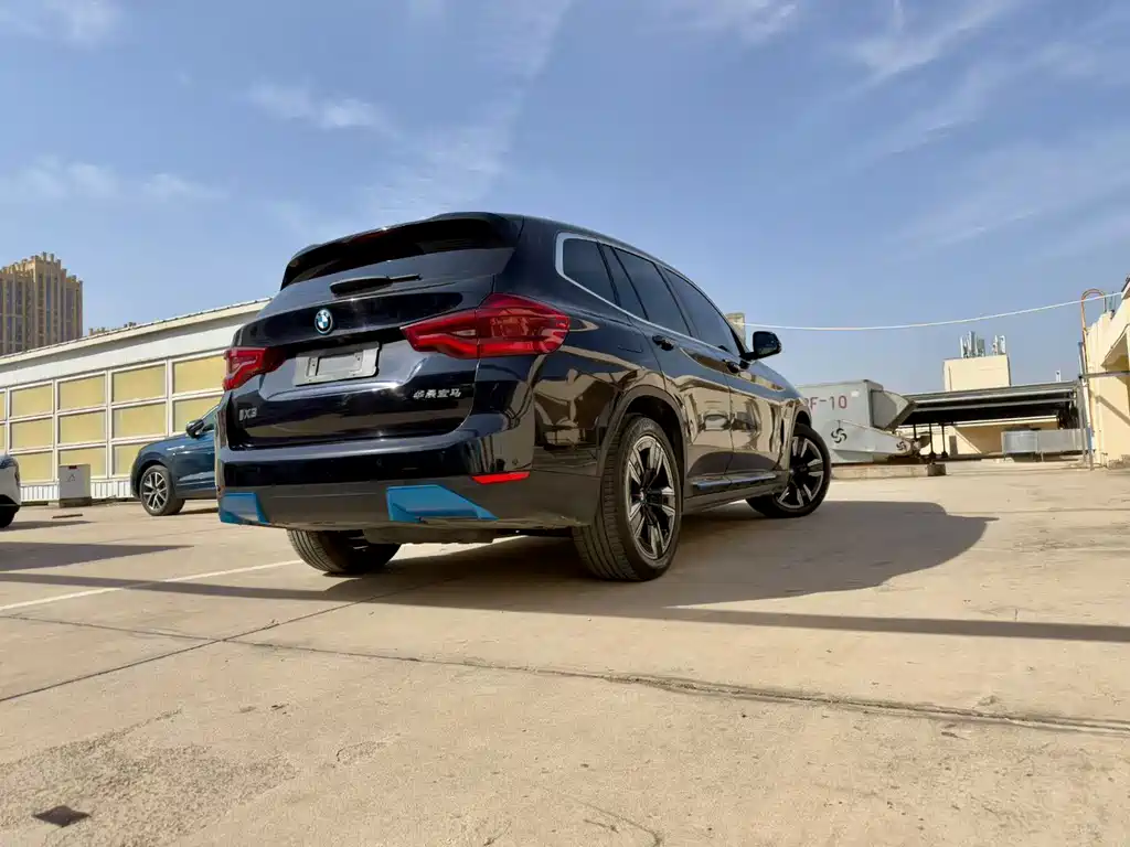 BMW iX3 — миниатюра 6