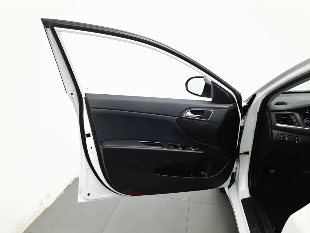 Hyundai Mistra — миниатюра 8