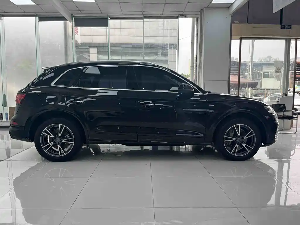 Audi Q5L — миниатюра 7