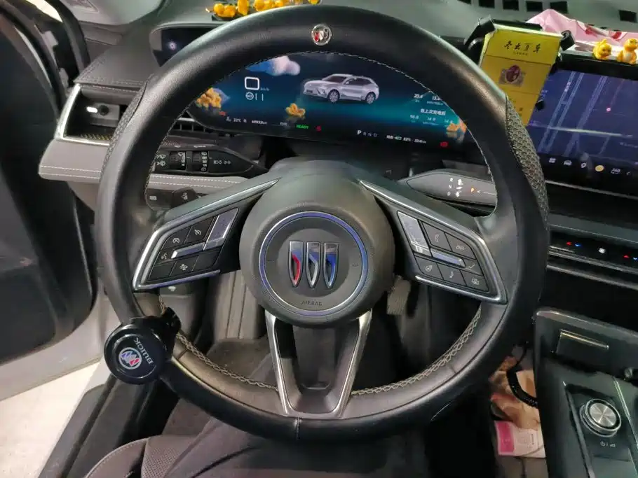 Buick E5 — миниатюра 15