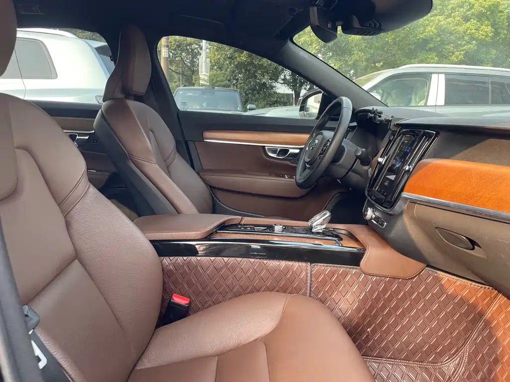 Volvo S90 — миниатюра 15