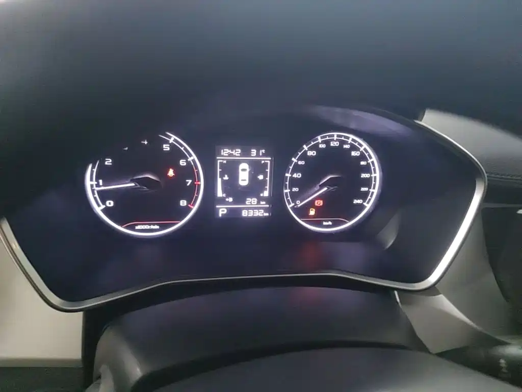 Geely Binyue — миниатюра 15
