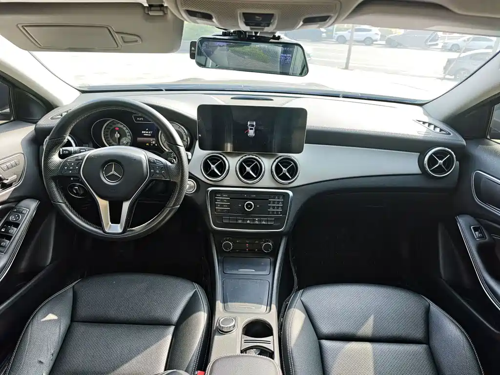 Mercedes-Benz GLA — миниатюра 7