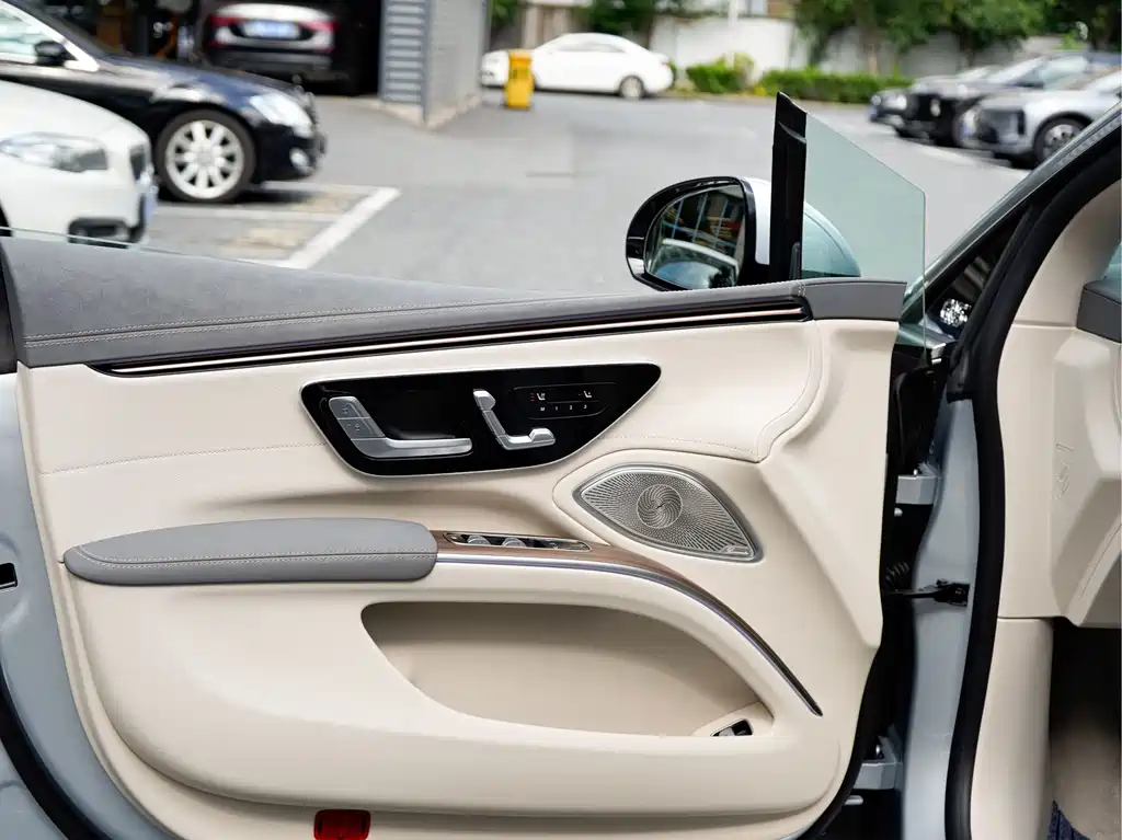 Mercedes-Benz EQS — миниатюра 15