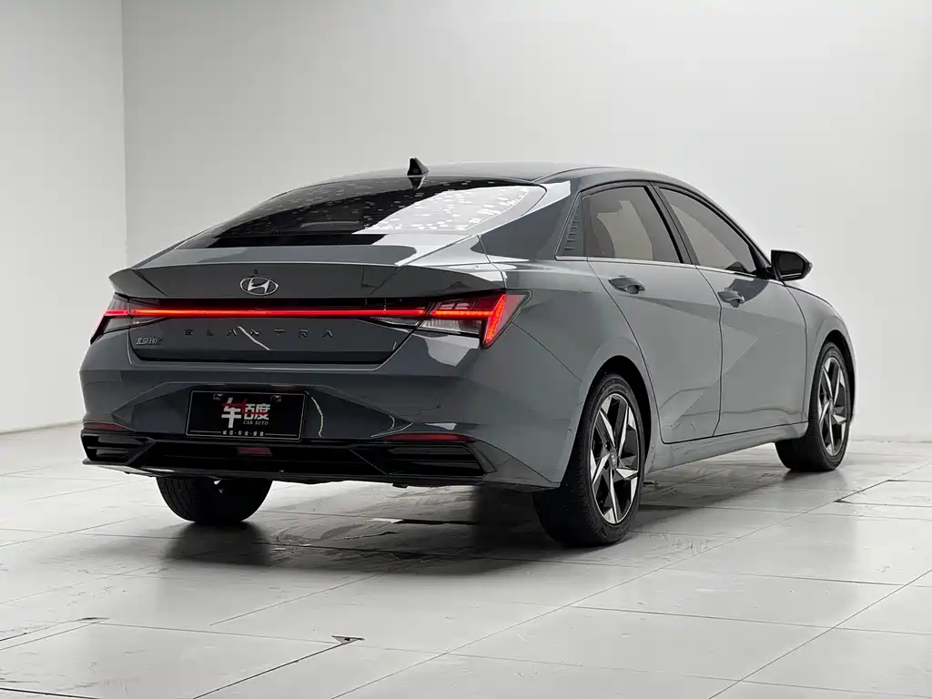 Hyundai Elantra — миниатюра 4