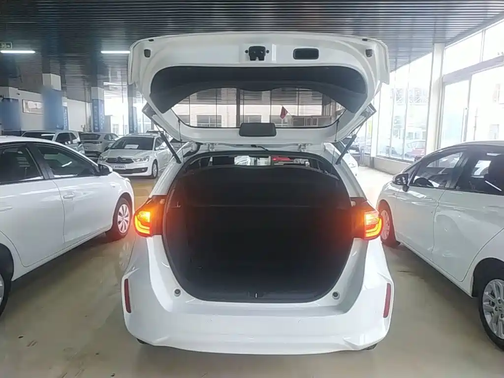 Honda Fit — миниатюра 19