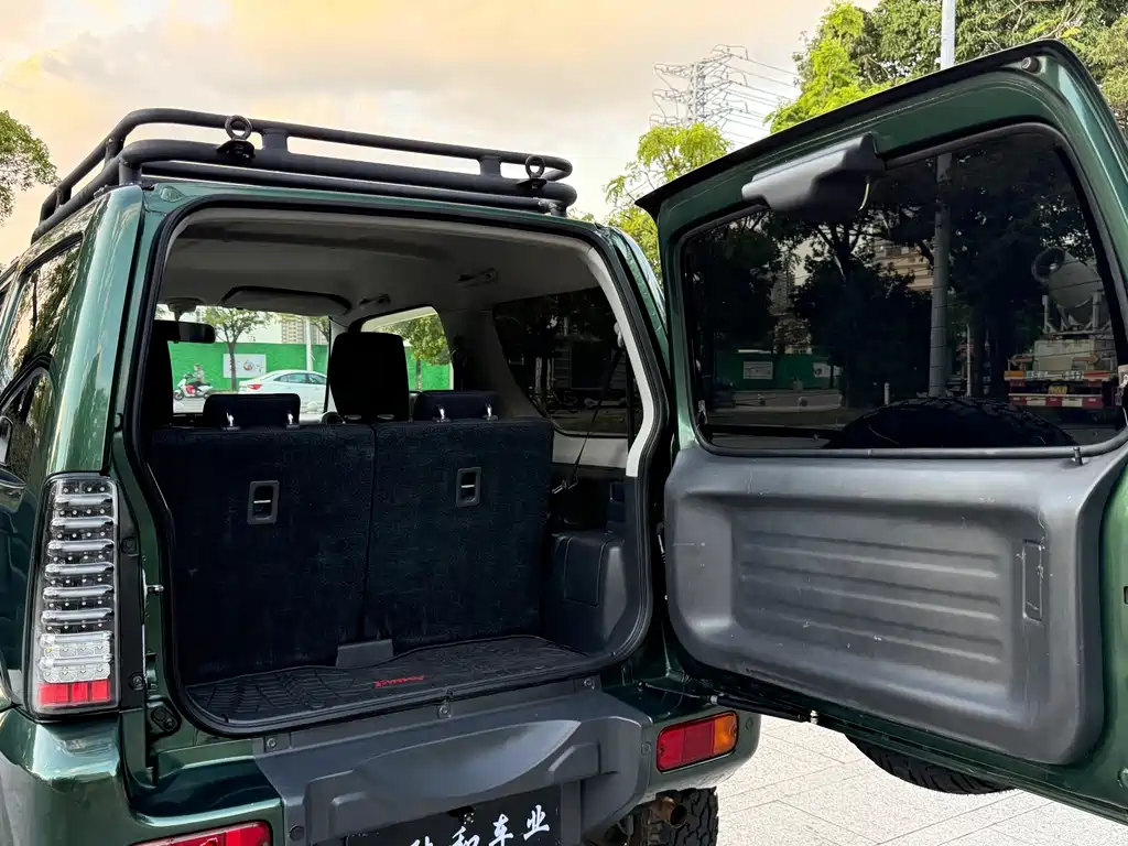 Suzuki Jimny — миниатюра 14