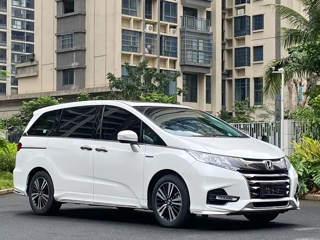 Honda Odyssey - фото 3