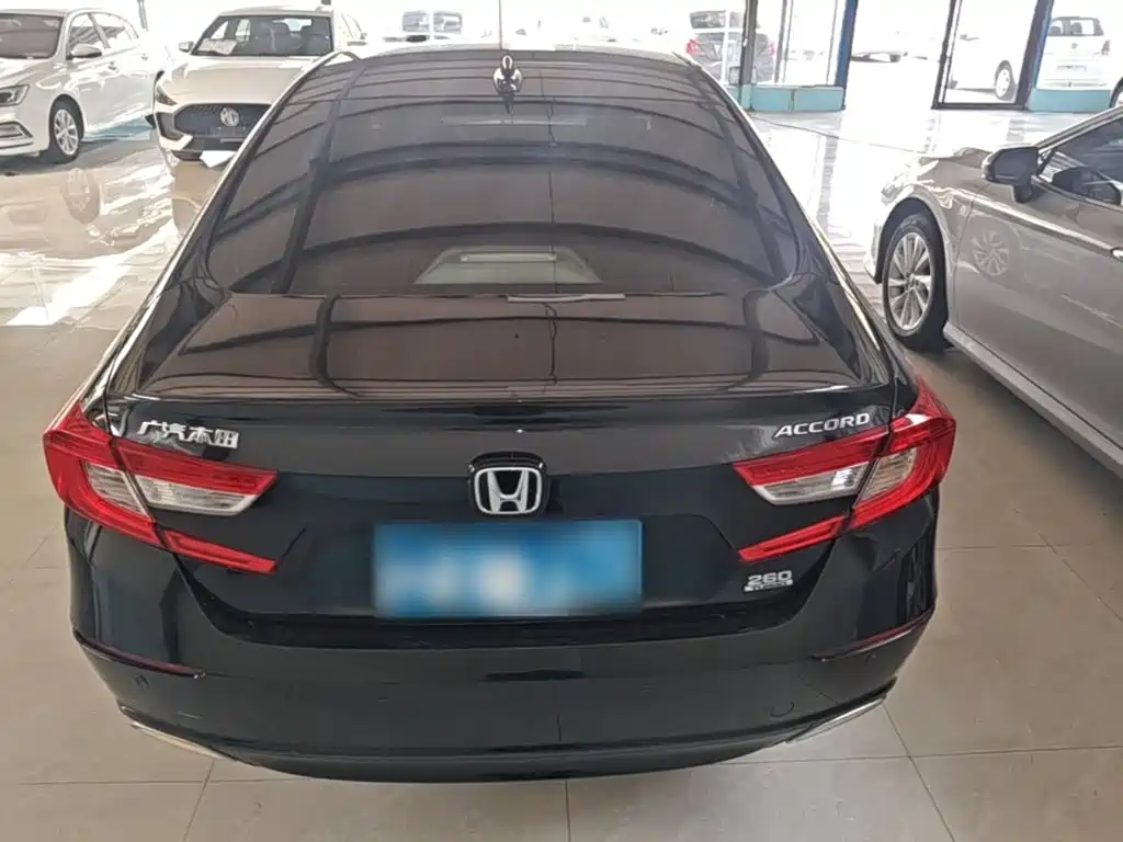Honda Accord — миниатюра 6