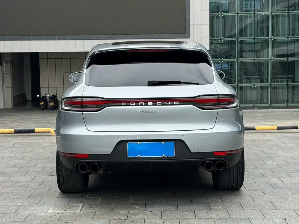 Porsche Macan — миниатюра 5