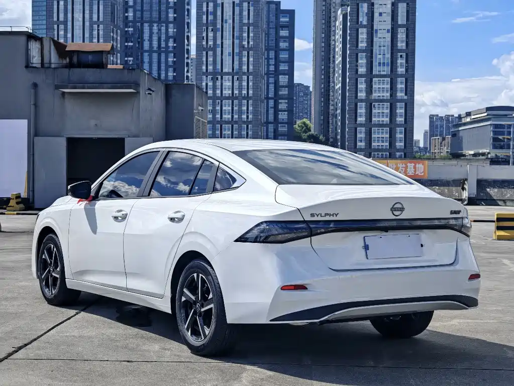 Nissan Sylphy — миниатюра 9