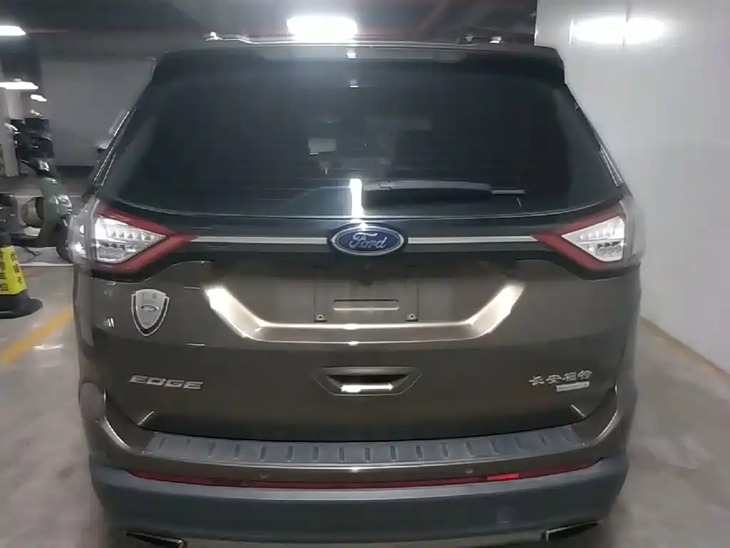Ford Edge — миниатюра 6