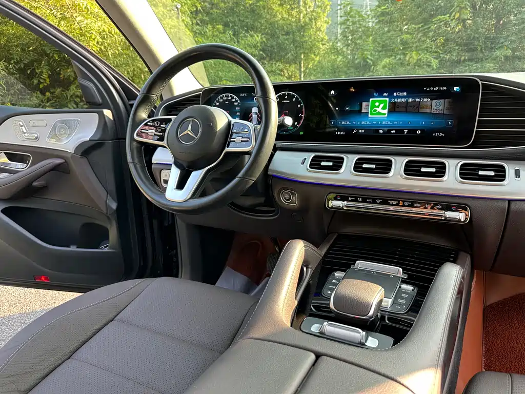 Mercedes-Benz GLE (Import) — миниатюра 14