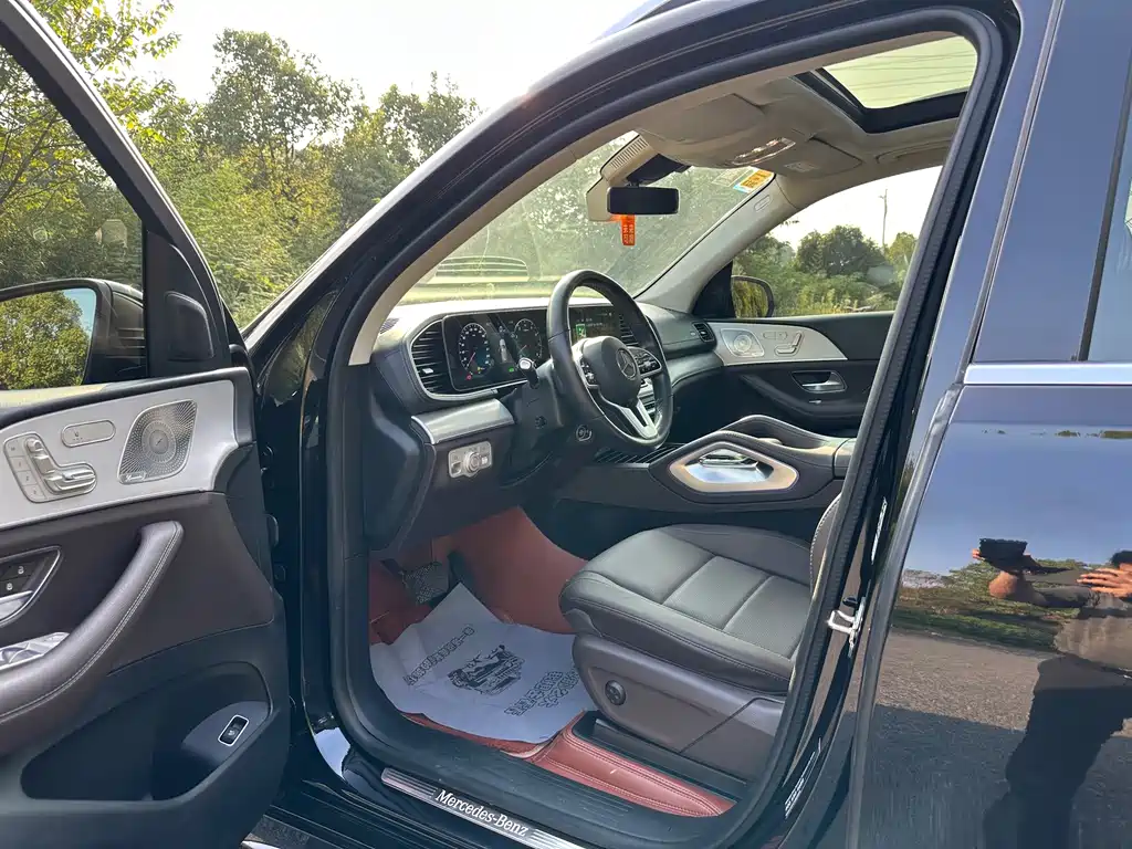 Mercedes-Benz GLE (Import) — миниатюра 5