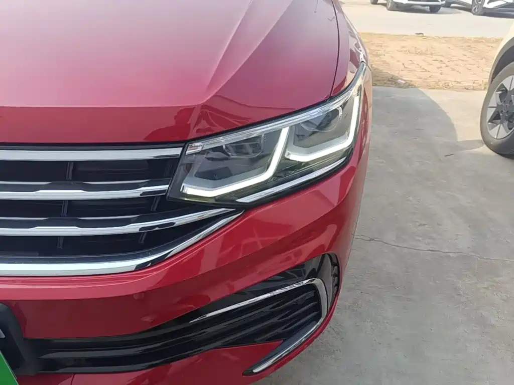 Volkswagen Tiguan X — миниатюра 24