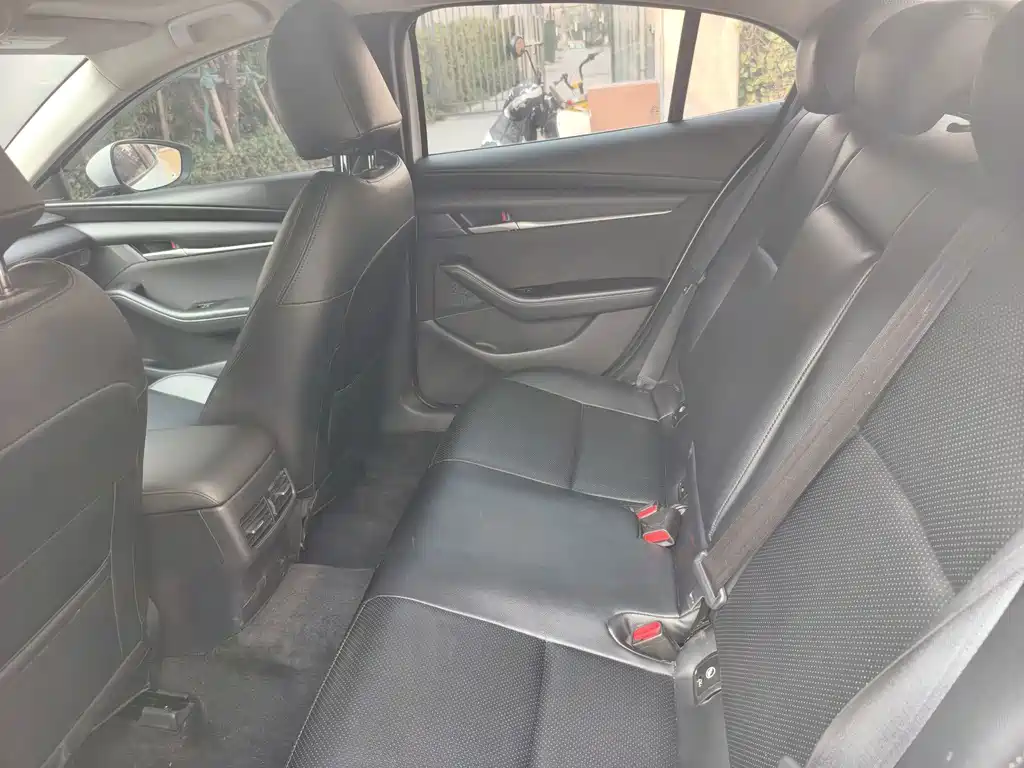 Mazda 3 Axela — миниатюра 5