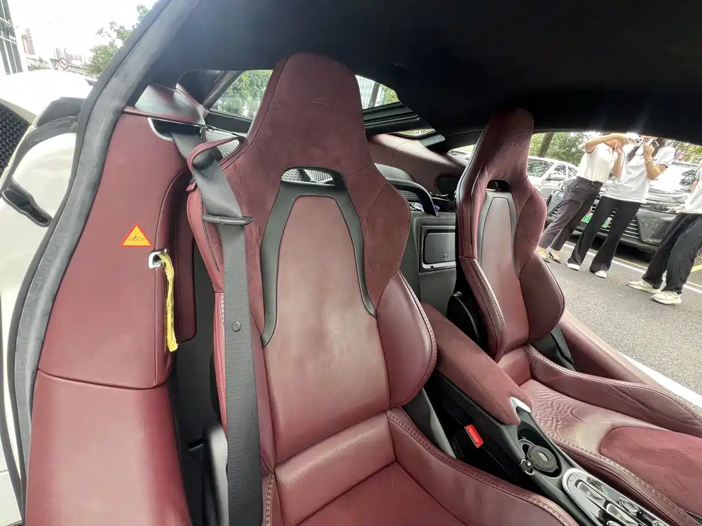 McLaren GT — миниатюра 14