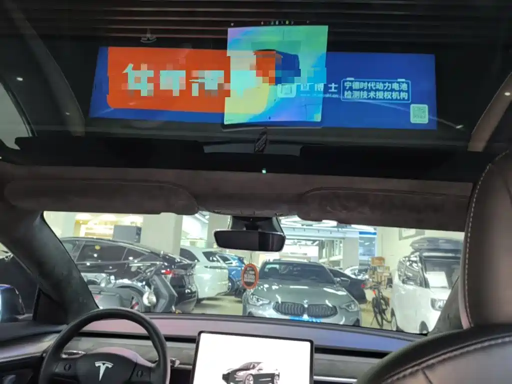 Tesla Model 3 — миниатюра 18
