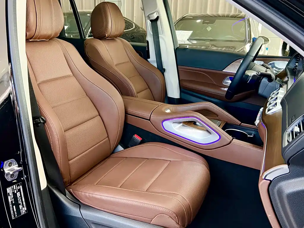Mercedes-Benz GLS — миниатюра 8