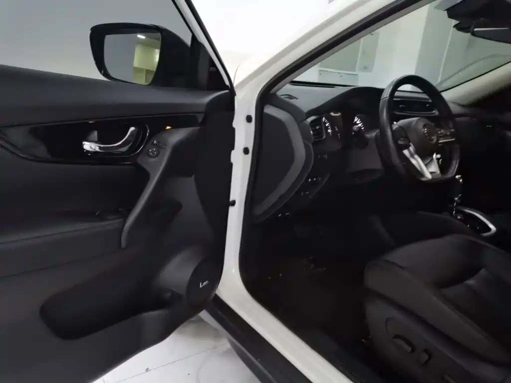 Nissan X-Trail — миниатюра 16