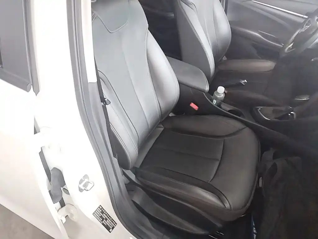 Buick Excelle — миниатюра 25
